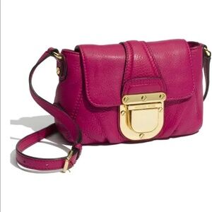 🌸 Michael Kors Charlton Crossbody in Peony – Small & Stunning! 👛